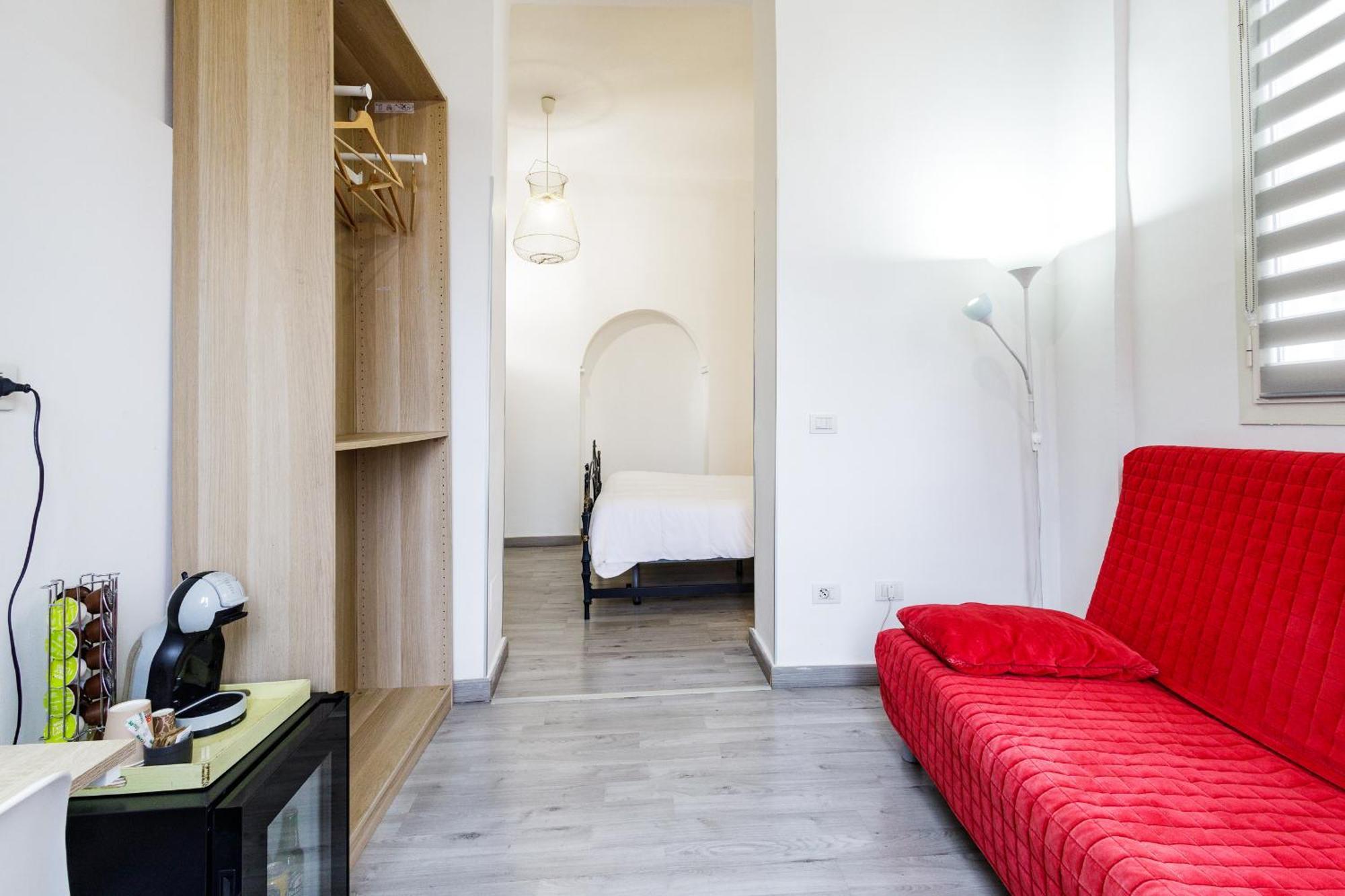 Civico13 Bed & Breakfast Napoli Bagian luar foto