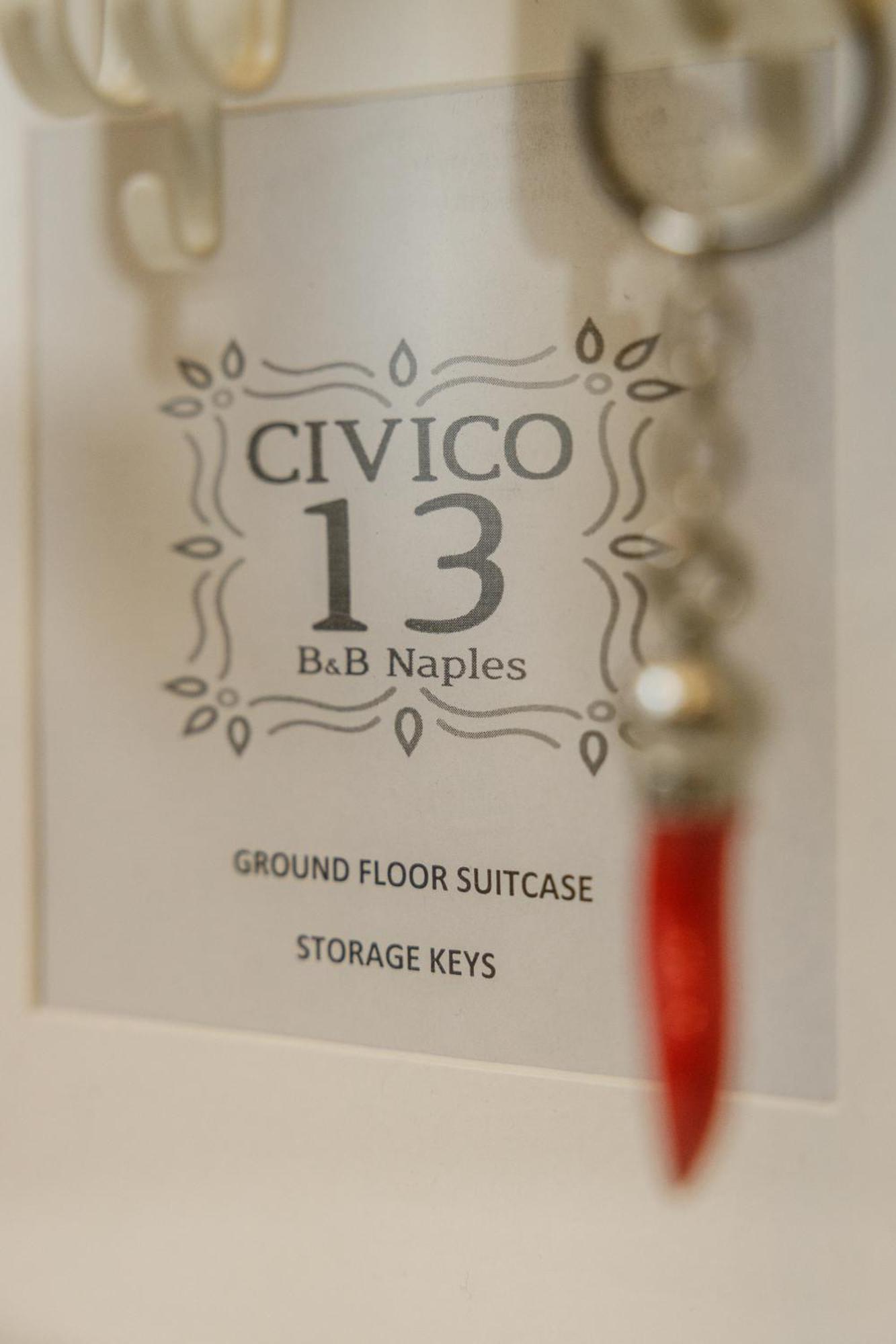 Civico13 Bed & Breakfast Napoli Bagian luar foto