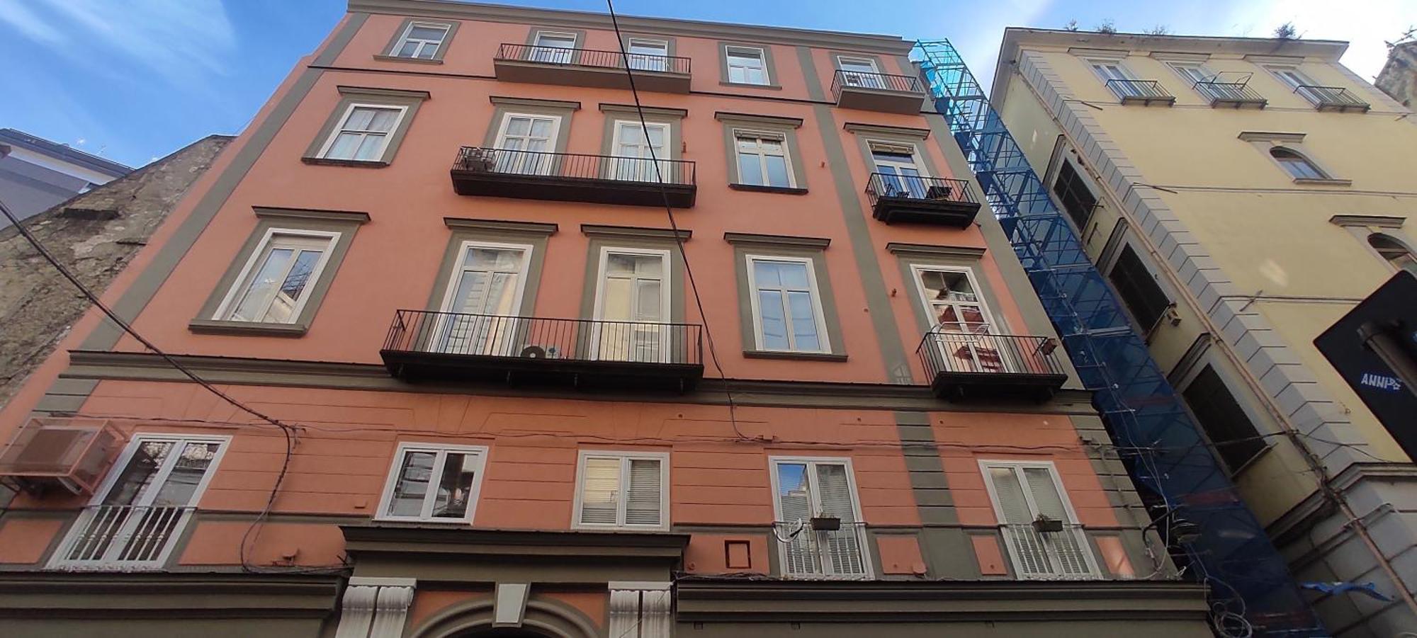 Civico13 Bed & Breakfast Napoli Bagian luar foto