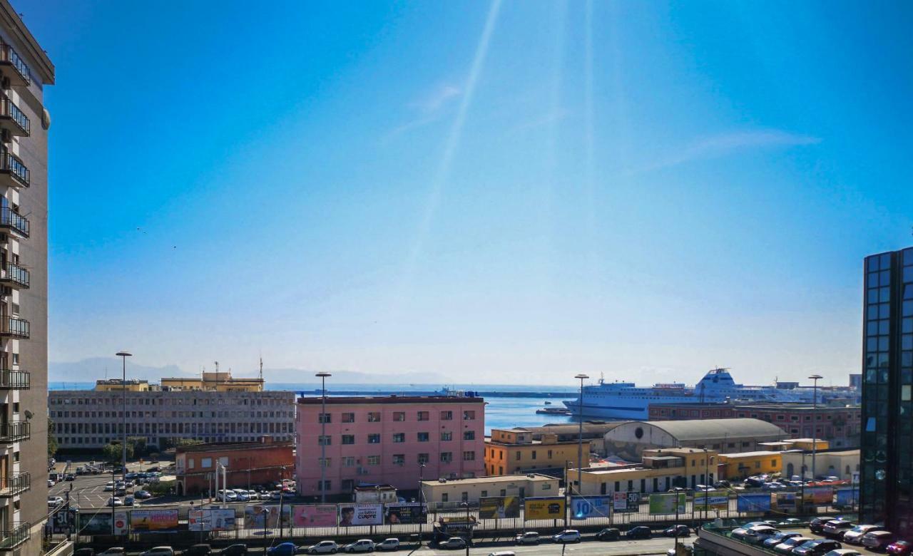 Civico13 Bed & Breakfast Napoli Bagian luar foto